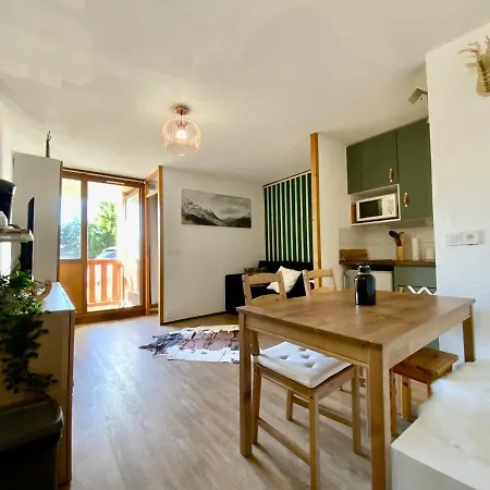 The Edelweiss- Renovated For 4 People! * Chamrousse