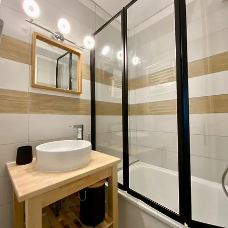 Holiday home The Edelweiss- Renovated For 4 People! Chamrousse
